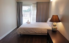 Private Rooms In House In North York Shared Kitchen